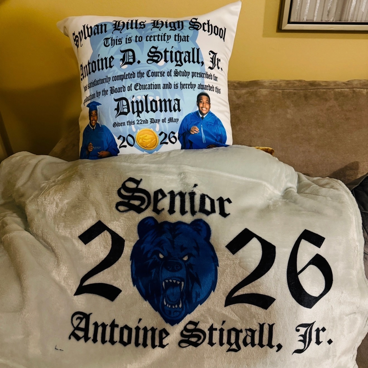 Diploma Senior Throw Blanket